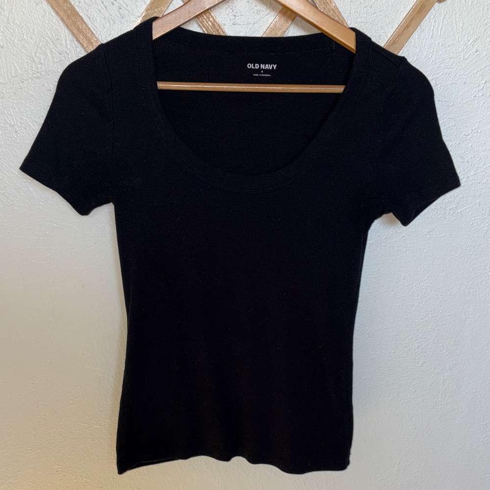 Old Navy Black Scoop Neck Short Sleeve Women's Top